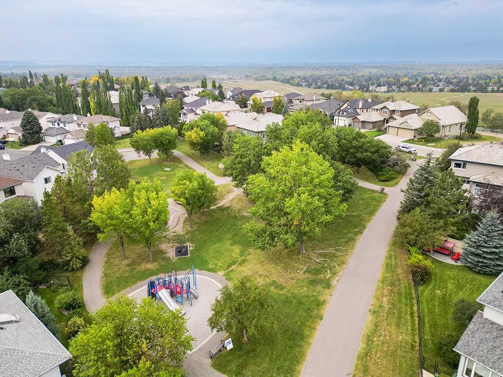 Fourth View of 208 Mt Brewster Circle SE, McKenzie Lake, Calgary, Alberta, T2Z2R8