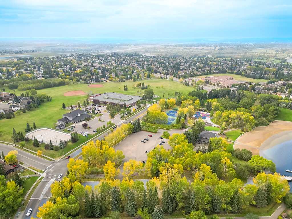 Fifth View of 208 Mt Brewster Circle SE, McKenzie Lake, Calgary, Alberta, T2Z2R8