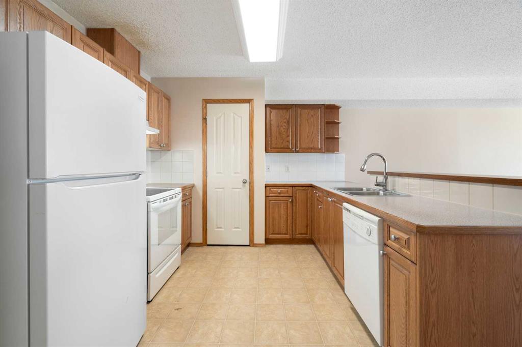 Fourth View of 73 Saddletree Court NE, Saddle Ridge, Calgary, Alberta, T3J 5L1