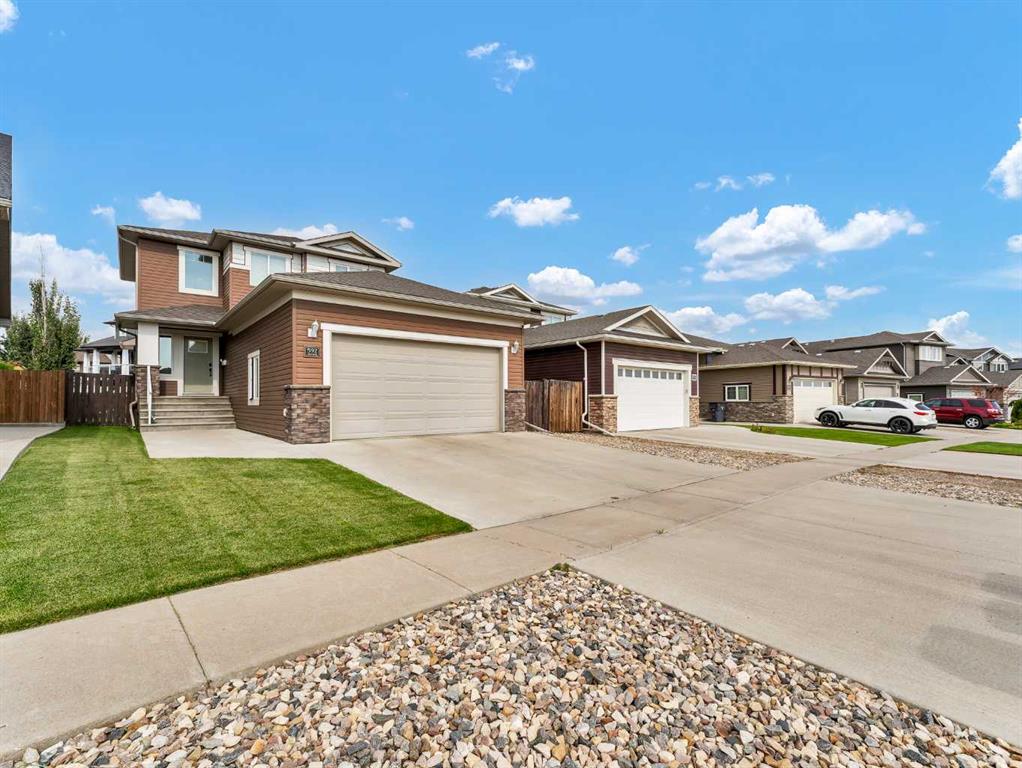 Second View of 592 Vista Drive SE, SE Southridge, Medicine Hat, Alberta, T1B0N1