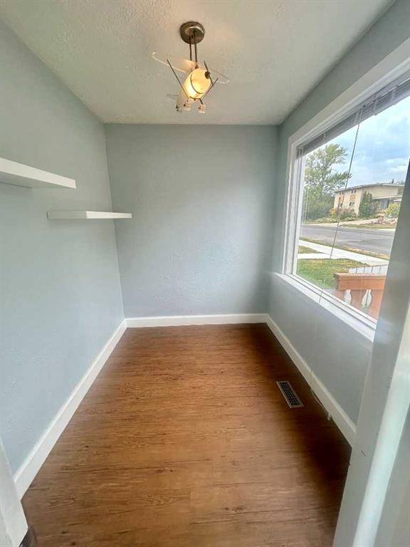 Fifth View of 1214 9 Avenue N, Senator Buchanan, Lethbridge, Alberta, T1H 1G5