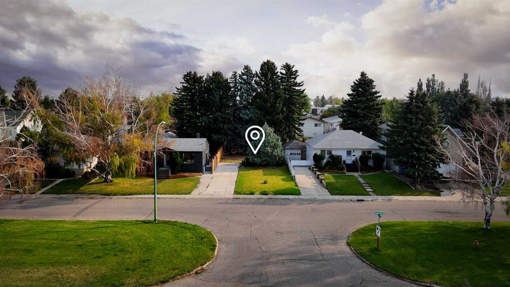 Second View of 439 Dieppe Boulevard S, Glendale, Lethbridge, Alberta, T1J 3X3