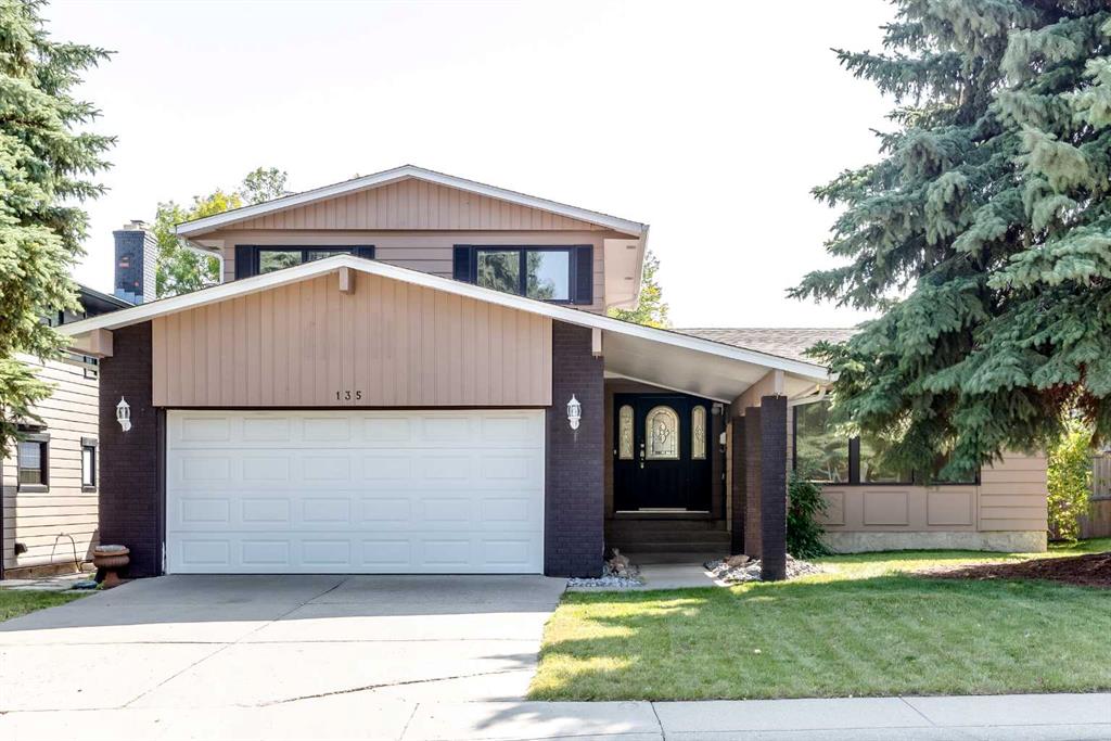 135 Parkglen Crescent SE, A2257594, Alberta,