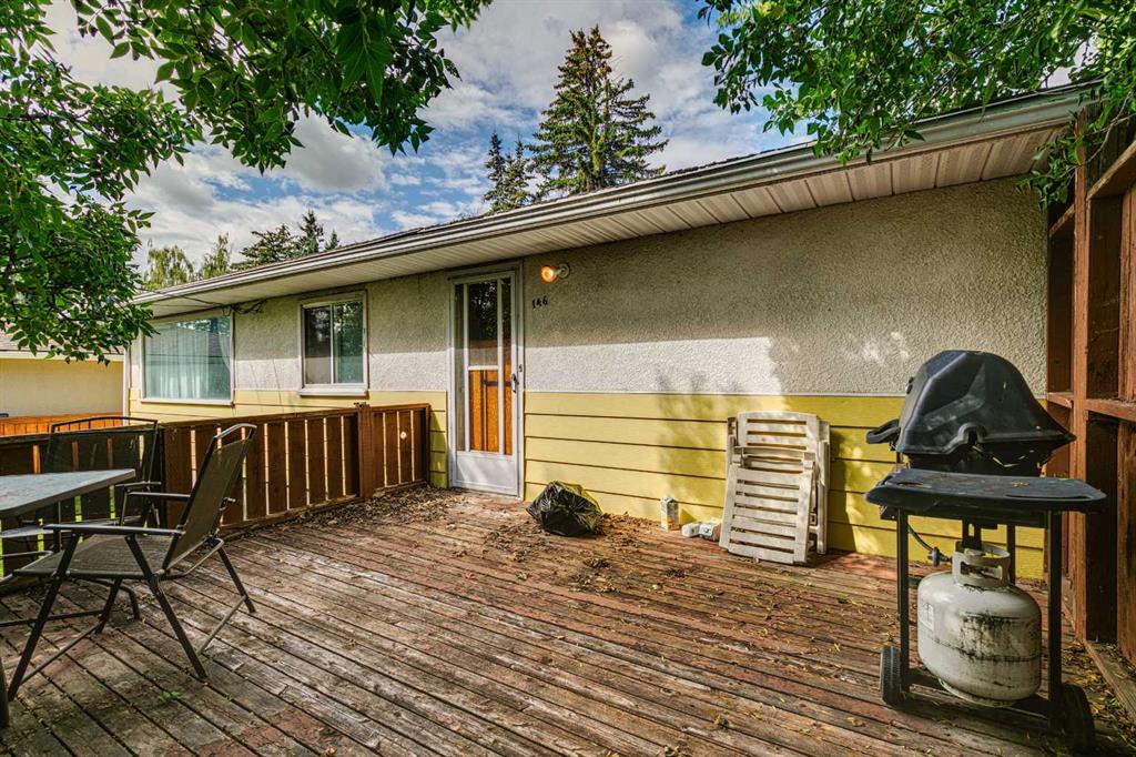 Third View of 146 Wedgewood Drive SW, Wildwood, Calgary, Alberta, T3C 3G8