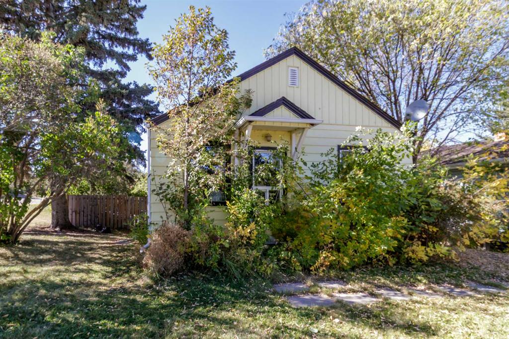 Third View of 4732 52 Street , Central Core, Sylvan Lake, Alberta, T4S 1G5