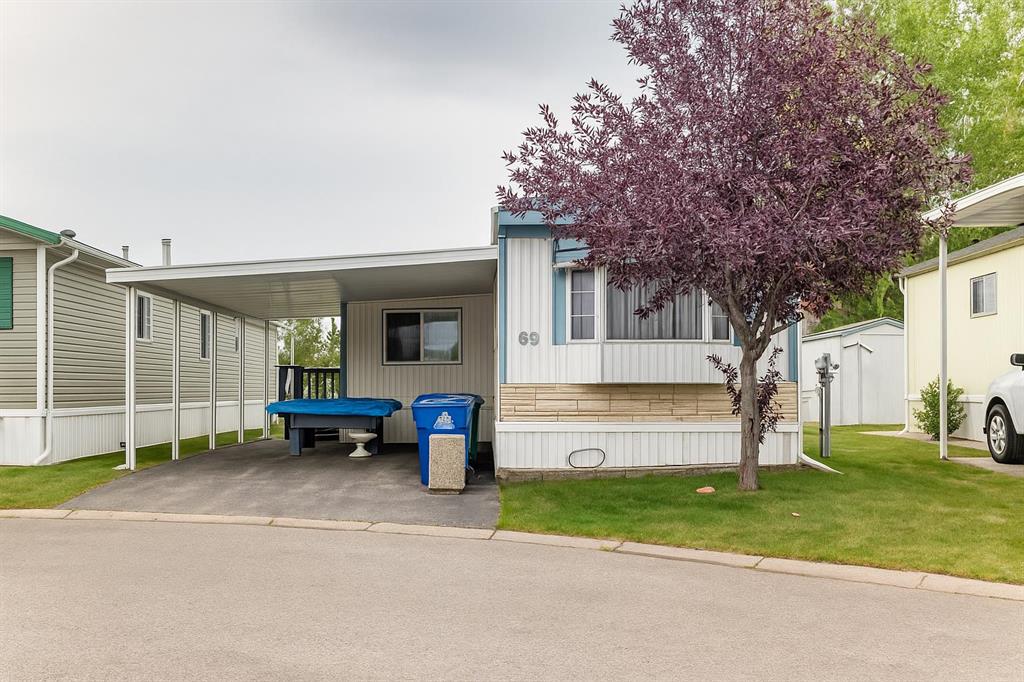 Second View of 69, 99 Arbour Lake Road NW, Arbour Lake, Calgary, Alberta, T3G 4E4