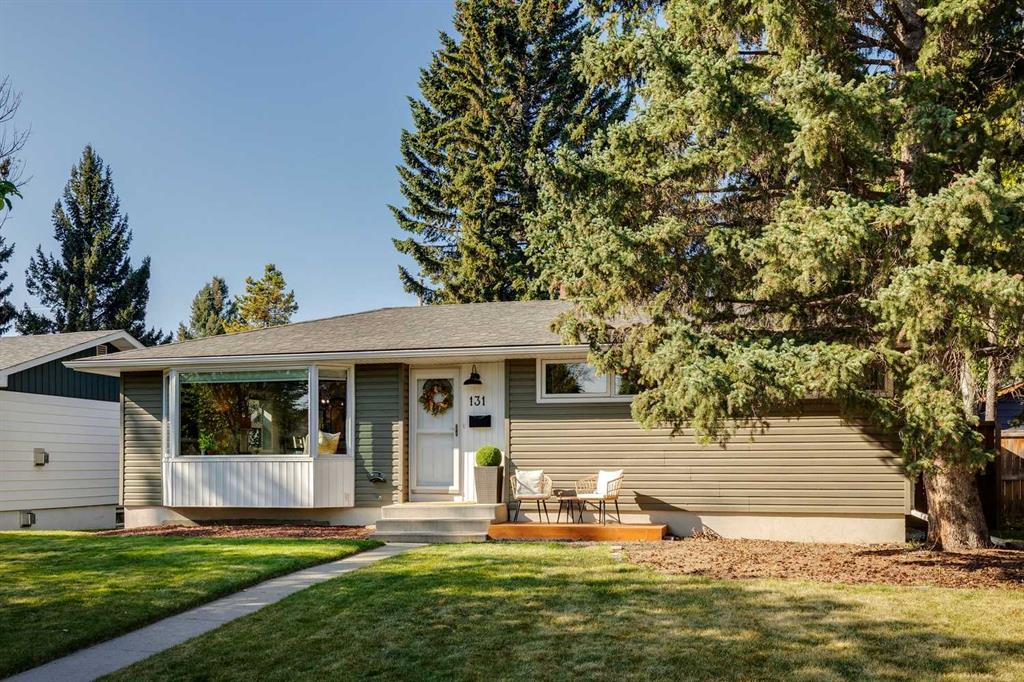 Third View of 131 Gloucester Crescent SW, Glamorgan, Calgary, Alberta, T3E 4V4