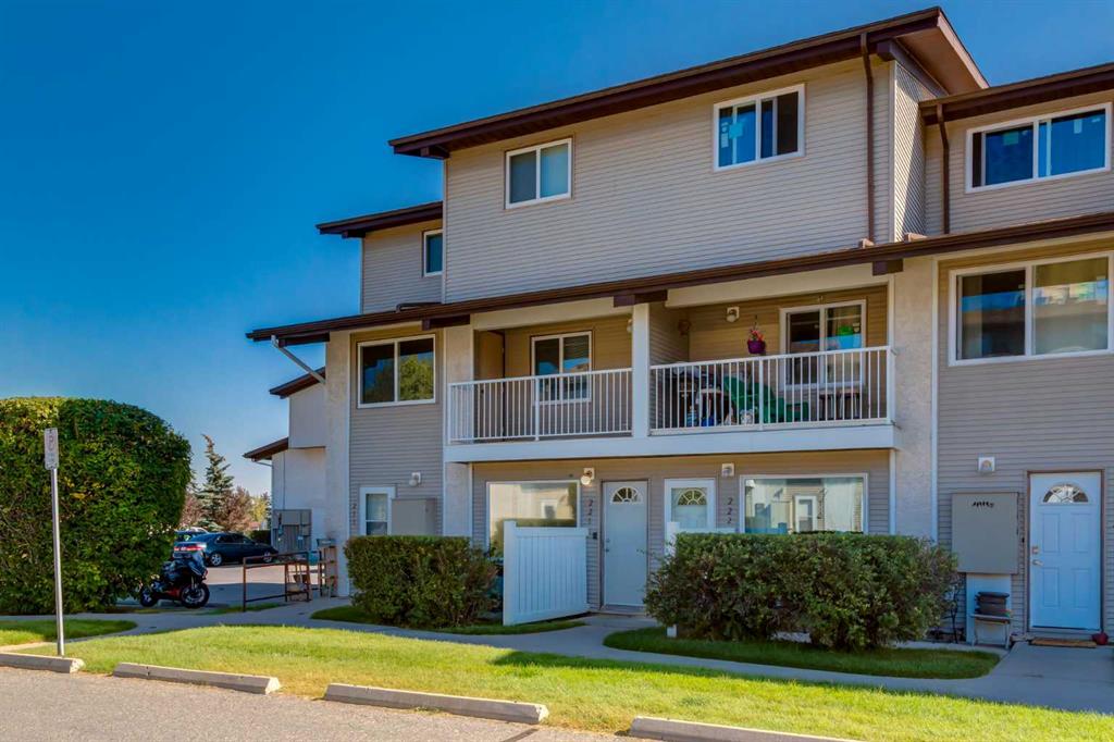 221, 200 Brookpark Drive SW, A2258123, Alberta,