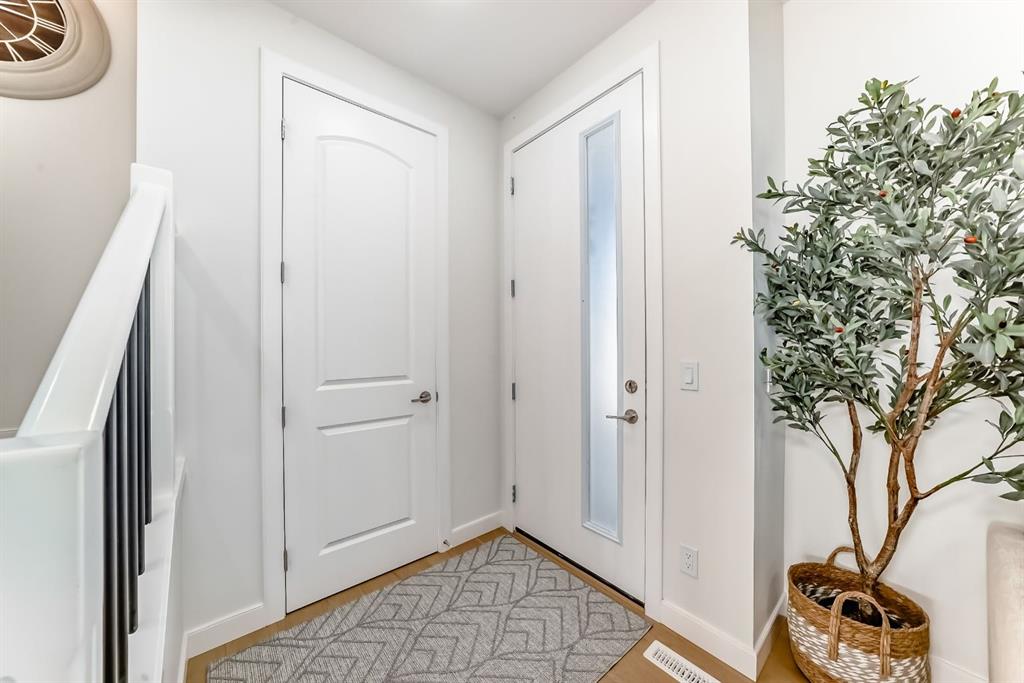 Fifth View of 325 Waterford Boulevard , Waterford, Chestermere, Alberta, T1X2Z7