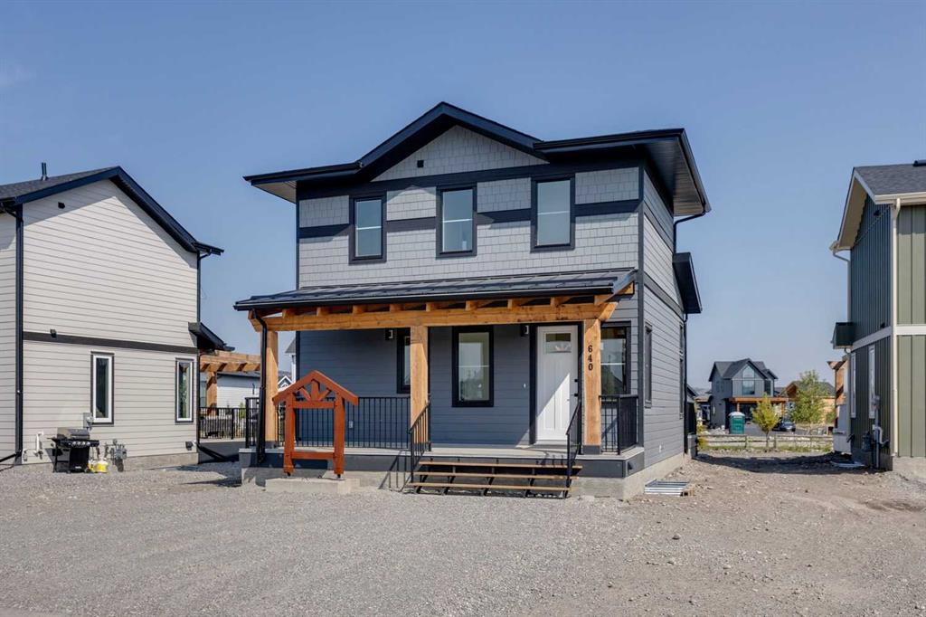 640 Cottageclub Bend , A2258195, Alberta,
