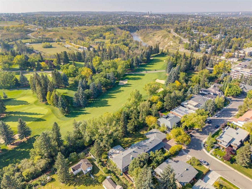 Fourth View of 35 Windsor Crescent SW, Windsor Park, Calgary, Alberta, T3V 1V5