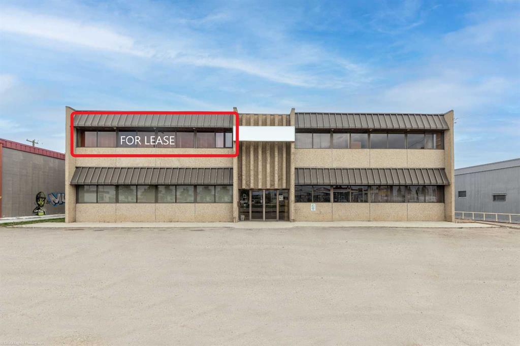 Top Floor WEST SIDE, 5720 44 Street , A2258448, Alberta,