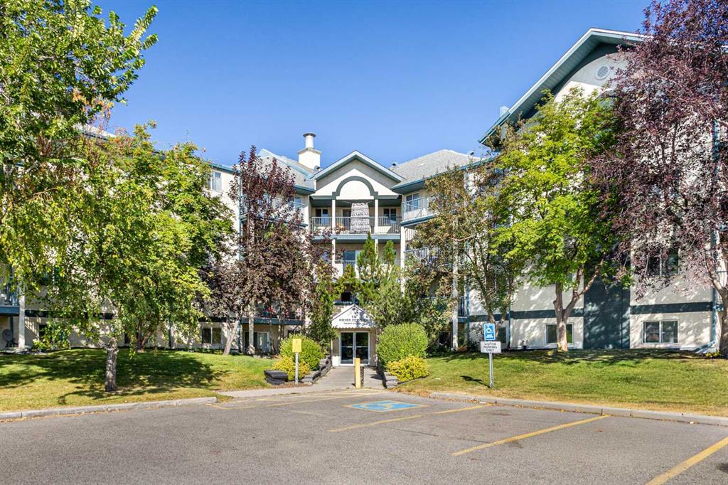 309, 10 Dover Point SE, A2258508, Alberta,