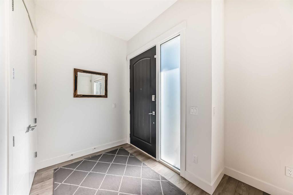 Fifth View of 226 21 Avenue NE, Tuxedo Park, Calgary, Alberta, T2E 1S4
