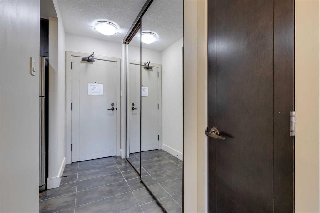 Third View of 704, 812 14 Avenue SW, Beltline, Calgary, Alberta, T2R0N6