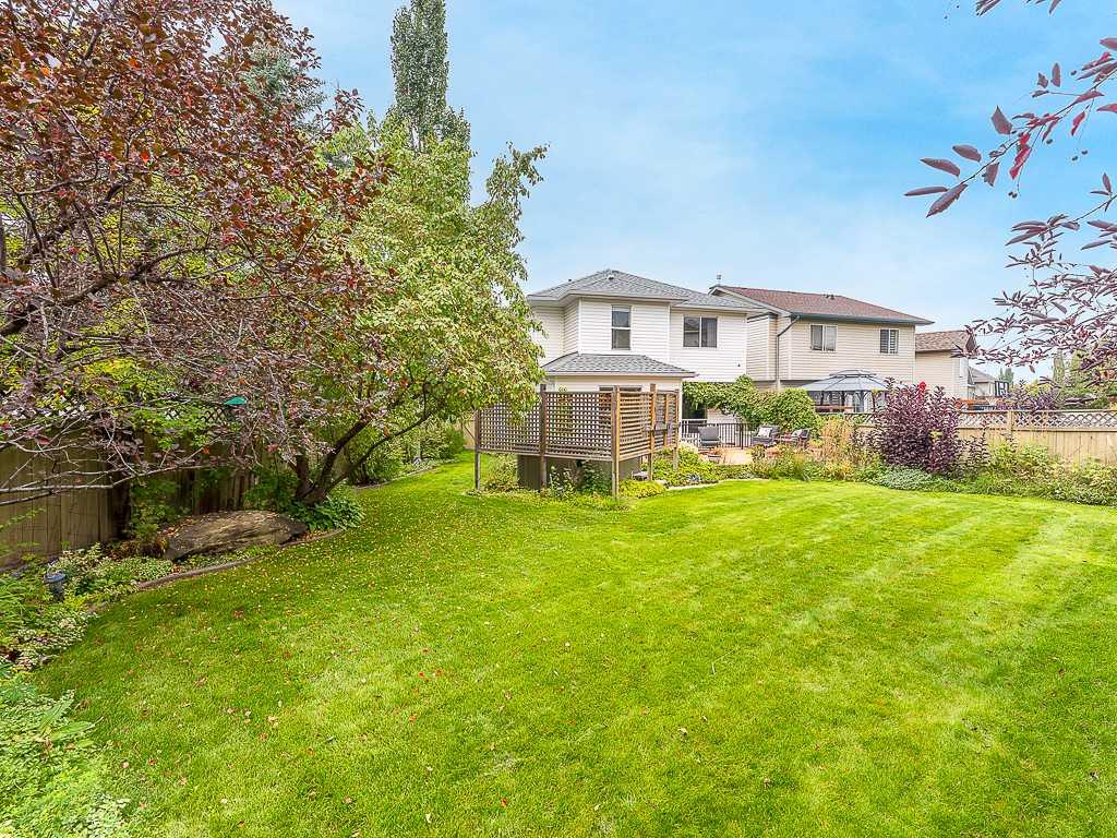 Fifth View of 323 Bridlewood Circle SW, Bridlewood, Calgary, Alberta, T2Y 3L9
