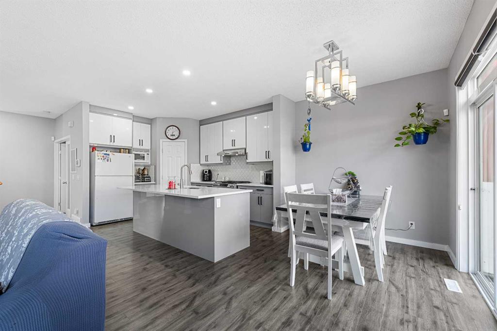 Fourth View of 17 Saddlecrest Crescent NE, Saddle Ridge, Calgary, Alberta, T3J 0C6