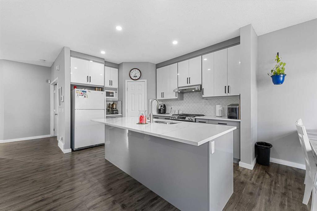 Fifth View of 17 Saddlecrest Crescent NE, Saddle Ridge, Calgary, Alberta, T3J 0C6