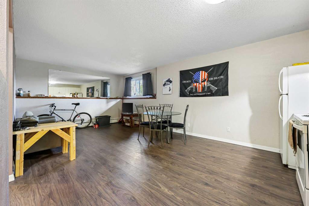 Third View of 1, 232 Sabrina Way SW, Southwood, Calgary, Alberta, T2W 2N6
