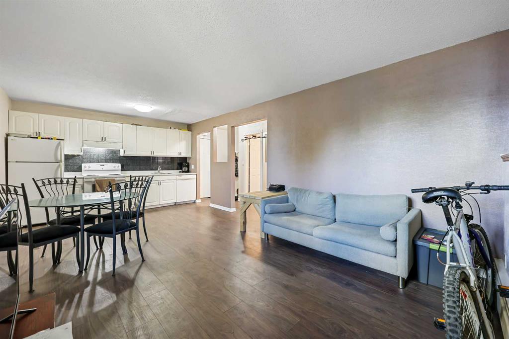 Fourth View of 1, 232 Sabrina Way SW, Southwood, Calgary, Alberta, T2W 2N6