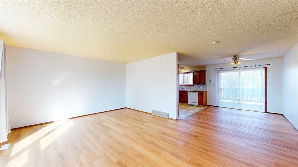 Fourth View of 180 Shepherd Crescent SE, SE Southridge, Medicine Hat, Alberta, T1B 2K5