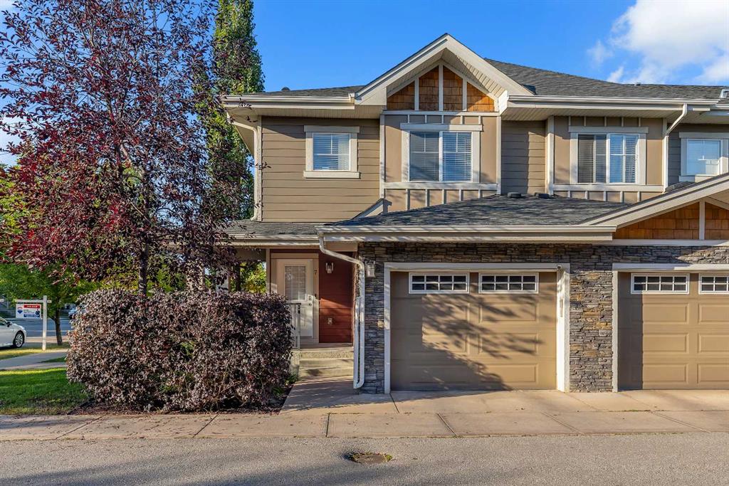 7 West Coach Manor SW, A2258969, Alberta,