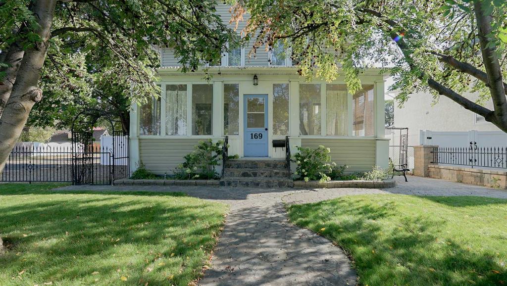 169 5 Street SE, A2259011, Alberta,