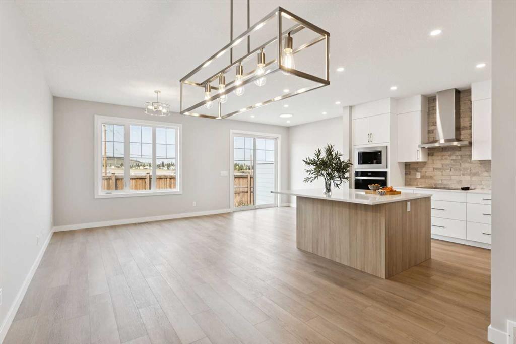 Third View of 215 Greenwich Drive NW, Greenwood/Greenbriar, Calgary, Alberta, T3B6N9