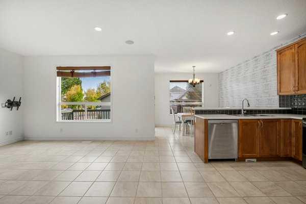Fifth View of 345 Prestwick Terrace SE, McKenzie Towne, Calgary, Alberta, T2Z0H4