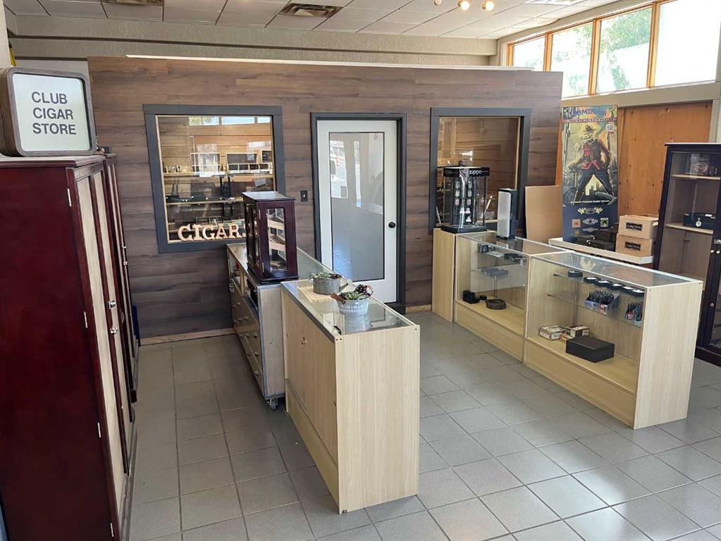 Fourth View of 301 5 Street S, Downtown, Lethbridge, Alberta, T1J 2B4
