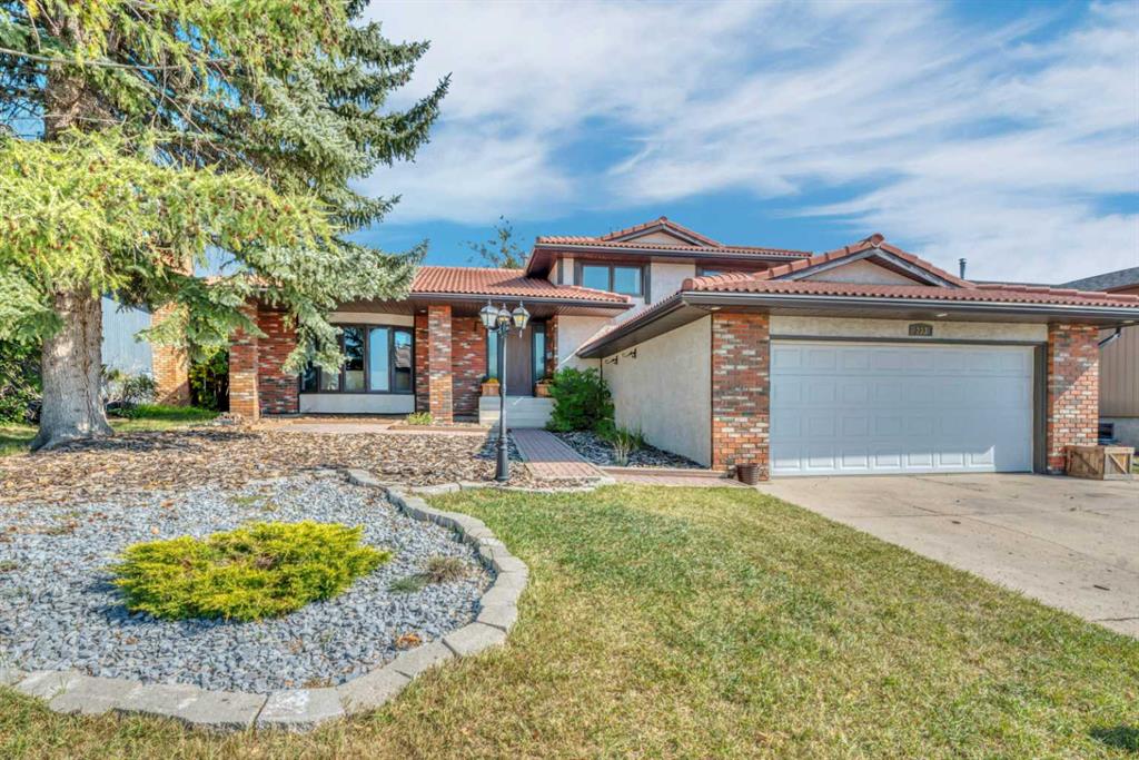 233 Thornbriar Green , A2259087, Alberta,