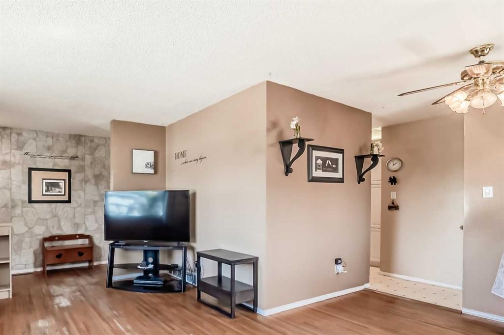 Third View of 2107 Munro Drive NE, Mayland Heights, Calgary, Alberta, T2E 5Y7