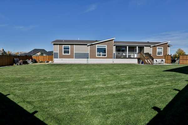 2037 Sunflower Crescent , A2259171, Alberta,