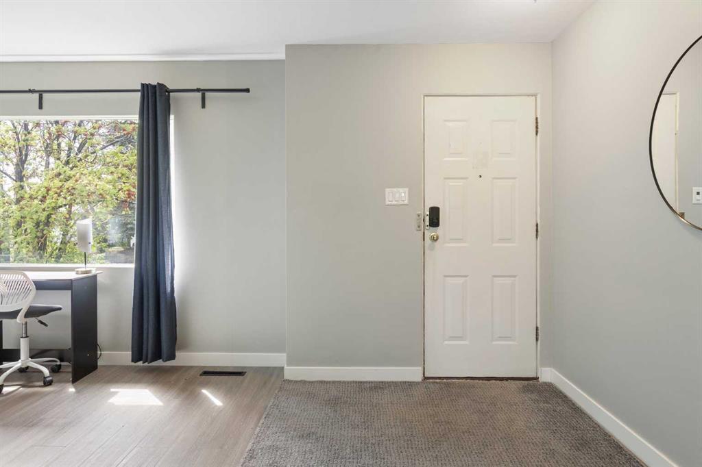 Fifth View of 173 Gordon Drive SW, Glamorgan, Calgary, Alberta, T3E 5B1