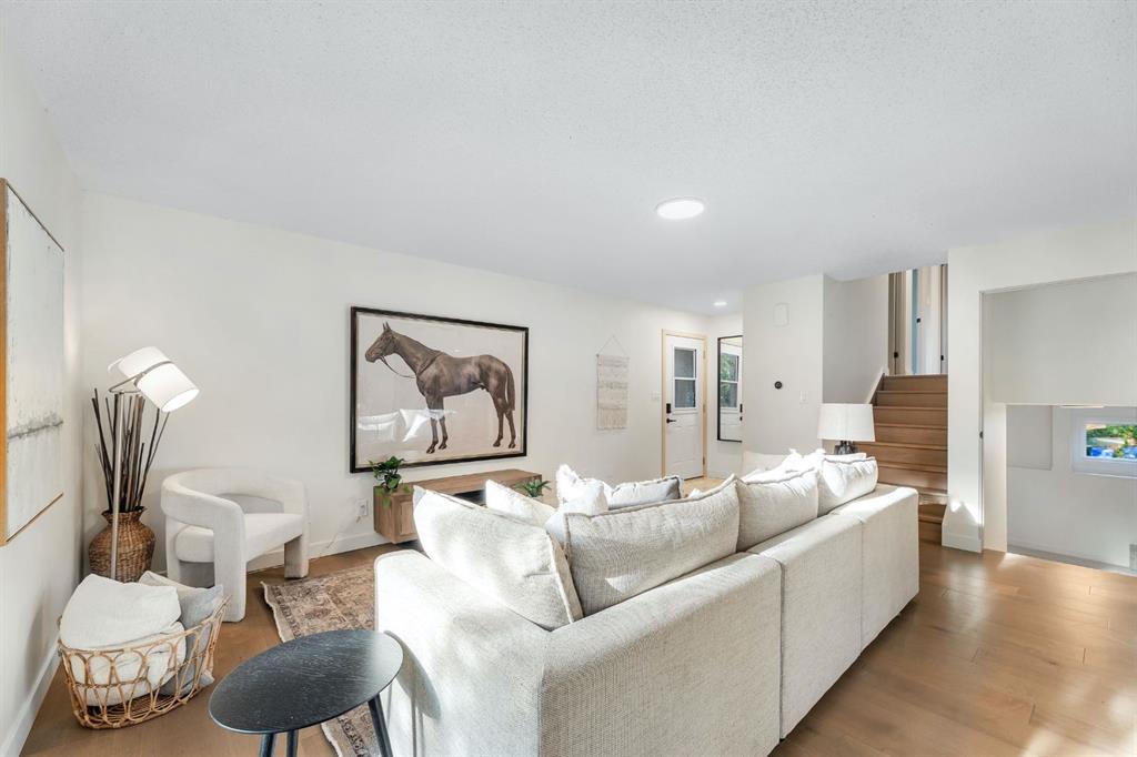 Fifth View of 212 Midlawn Close SE, Midnapore, Calgary, Alberta, T2X 1N1