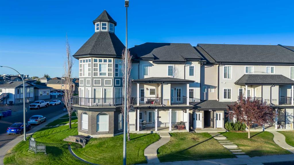 32, 298 Somerset Way SE, A2259309, Alberta,