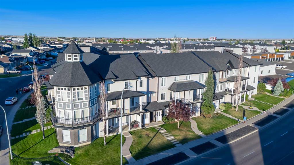 Third View of 32, 298 Somerset Way SE, Southland, Medicine Hat, Alberta, T1B0E9