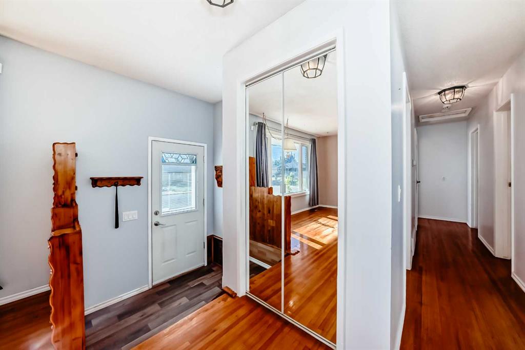 Third View of 5136 Marshall Road NE, Marlborough, Calgary, Alberta, T2A2Y9
