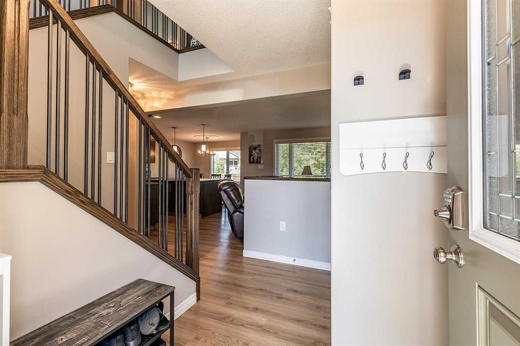 Fourth View of 16 Ranchview Way NE, Ranchland, Medicine Hat, Alberta, T1C 0G3