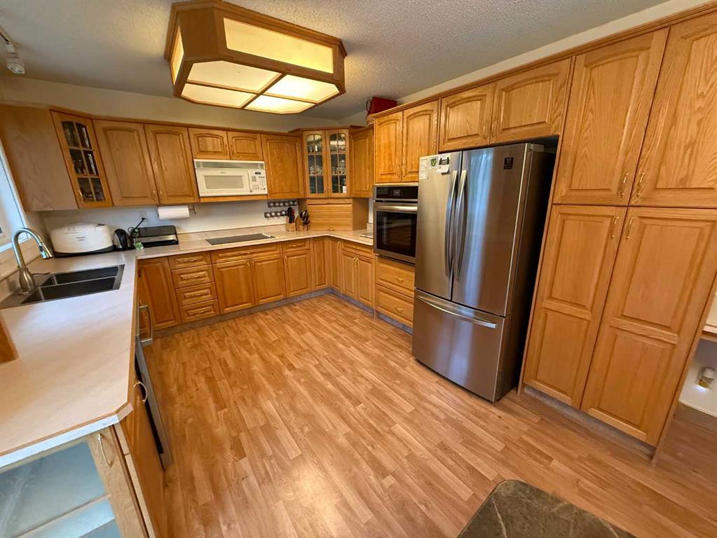 Fifth View of 110 Cheviot Drive , Mountain View, Hinton, Alberta, T7V1P9