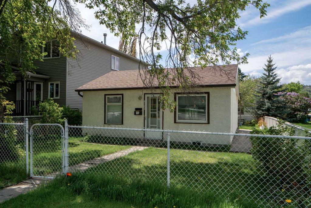 4327 20 Avenue NW, A2259344, Alberta,