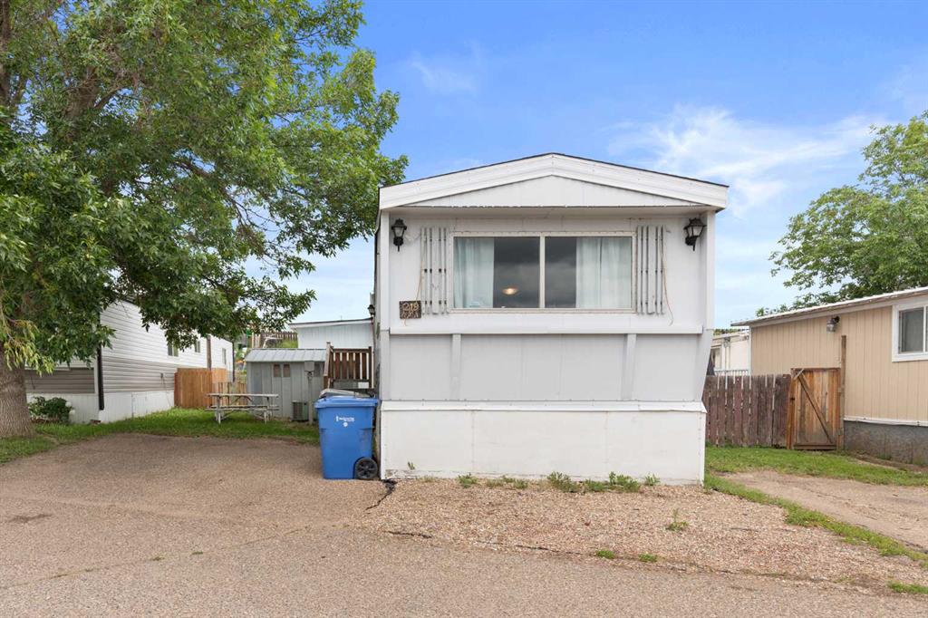 Third View of 219 Fairchild Street SW, NONE, Medicine Hat, Alberta, T1A 7Z6