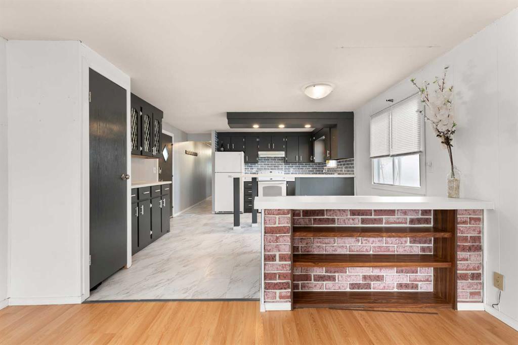 Fifth View of 219 Fairchild Street SW, NONE, Medicine Hat, Alberta, T1A 7Z6
