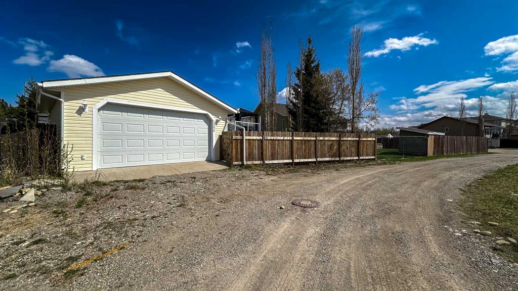 Fourth View of 1304 2nd Street  , NONE, Sundre, Alberta, T0M1X0