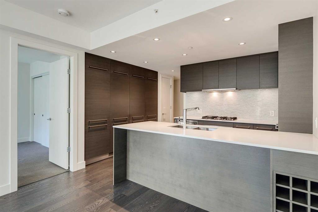Second View of 312, 1025 5 Avenue SW, Downtown West End, Calgary, Alberta, T2P 1N4