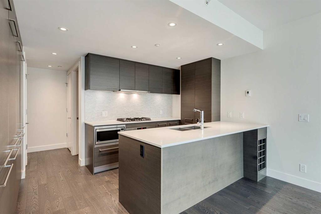 Fifth View of 312, 1025 5 Avenue SW, Downtown West End, Calgary, Alberta, T2P 1N4