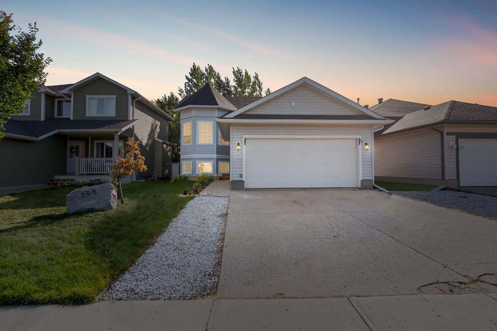 248 Warren Road , A2259772, Alberta,