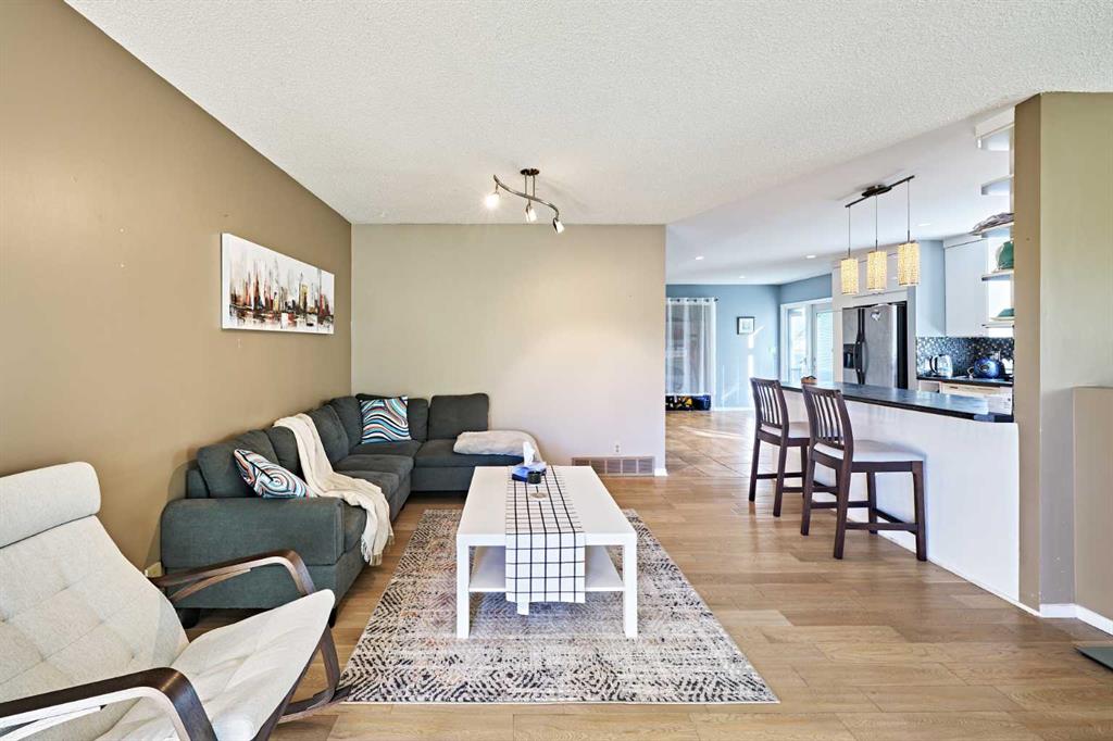 8414 Berwick Road NW, A2259911, Alberta,