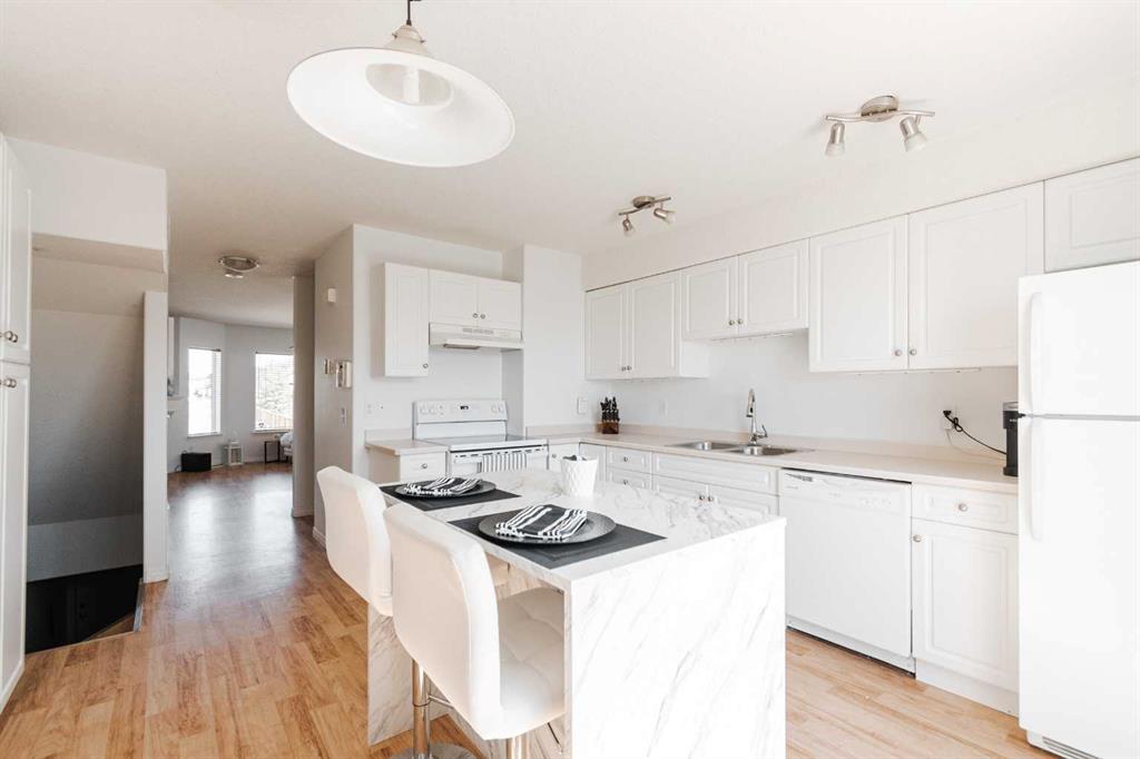 Fifth View of 105, 123 Arabian Drive , Prairie Creek, Fort McMurray, Alberta, T9H 5N9