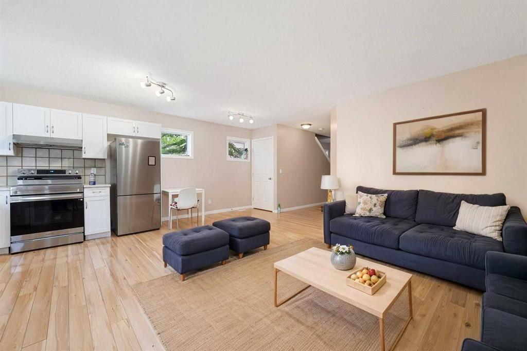 Fifth View of 152 Royal Oak Gardens NW, Royal Oak, Calgary, Alberta, T3G 5S5